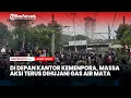 Download Lagu Di depan Kantor Kemenpora, Massa Aksi Terus Dihujani Gas Air Mata