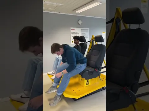 Crash Test 7 km/h / 4.5 mph — Look closely, you’ll be shocked.