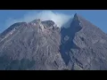 Download Lagu MERAPI SIAGA KUBAH TENGAH SUHUNYA PANAS SEMBURKAN ASAP PUTIH