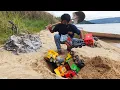 Lagu MENGGALI PASIR DAN MENEMUKAN MAINAN MOBIL TRUK