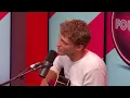 Aliocha Schneider et Waxx interprètent "Save Your Tears" en live dans Foudre