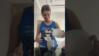 Irjelis me hace esta broma dándome de su leche 🤣