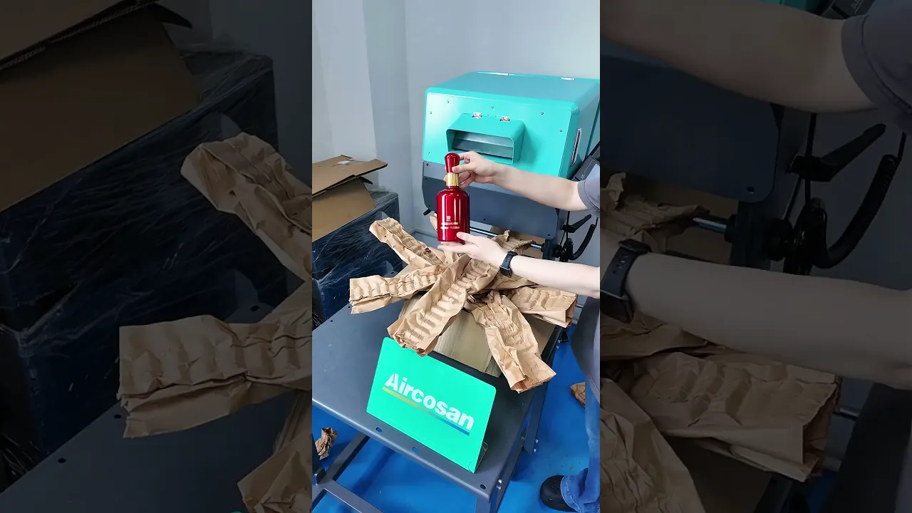 避免以低价向回收商出售多余纸箱。使用膨切机将废纸箱重新利用为包装缓冲纸。