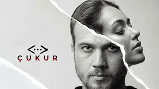 موسيقى مسلسل الحفرة              أزار كورتولوش دندنها