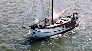 Shallow-draft Sailing a Traditional Flatbottom Boat