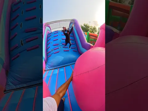 Parkour Tag: Escaping an Angry Guard in Giant Inflatable