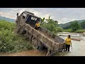 Download Lagu Challenge of Female Mechanic to Rescue Vinaxuki Truck Stuck After Flood - VINAXUKI Engine Rescue