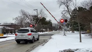 Overlook Dr Railroad crossing Golf IL