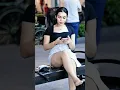 Download Lagu OMG!! Very beautiful girl auto confused #laugh #funny #shorts #trending