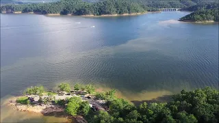 Broken Bow Lake