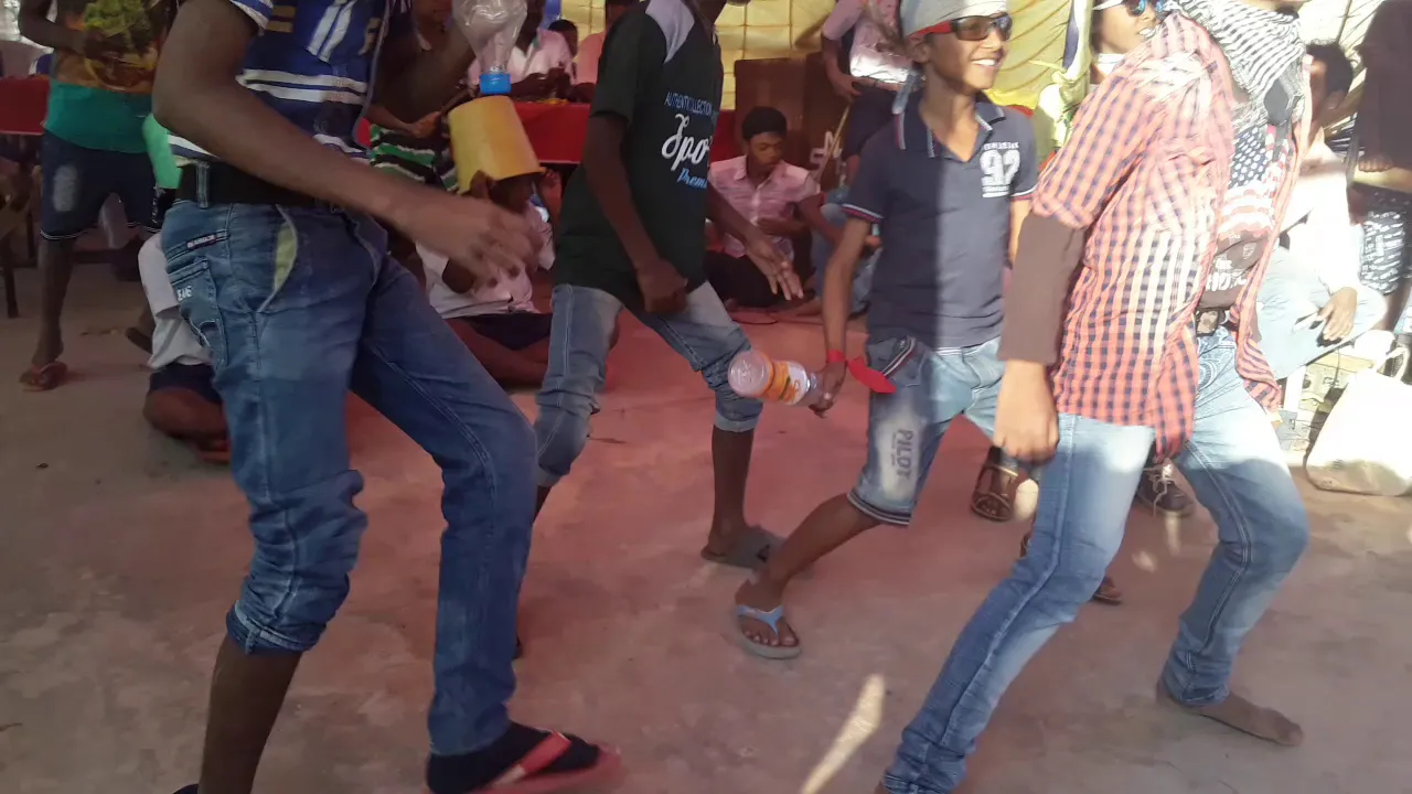 Dj wala babu dance by saibani school student