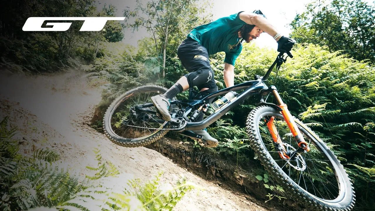 GT Force Carbon Elite 29" Mountain Bike 2023 Tredz Bikes