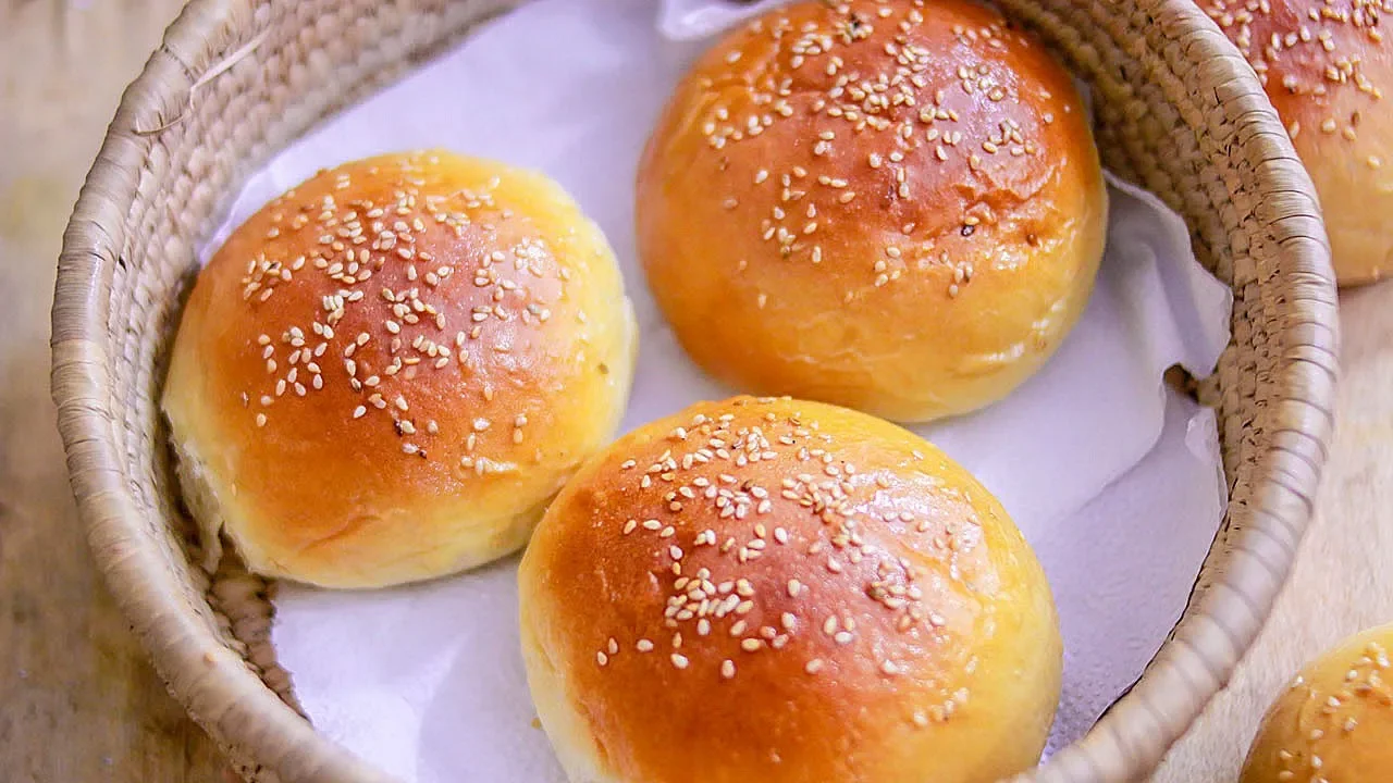 Easy No Knead Hot Cross Buns - The Boy Who Bakes. 