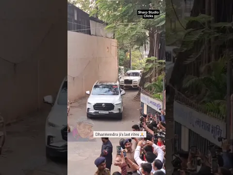 Shah Rukh Khan Reached At Dharmindra's | #shortsfeed #youtubeshorts #shorts #ytshorts #dharmendra