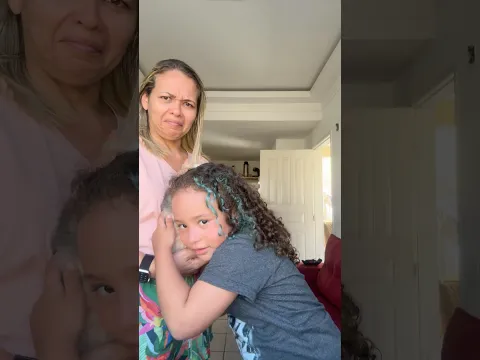Izadora tá ouvindo a barriga da gatinha #izadoralima #humor #funny