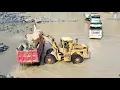 Download Lagu Cat 966D Wheel Loader \u0026 SHACMAN F2000 Dump Truck: Rock Loading in Deep Water Area