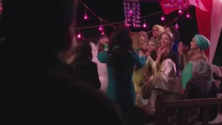 فيلم الماء والخضرة والوجه الحسن وقف يتفرج عليها من بعيد ومش قادر يكلمها 