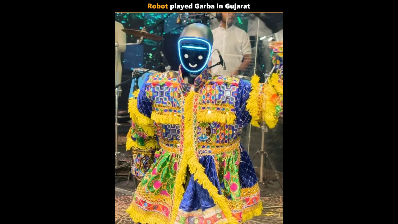 Robot ने खेला Garba