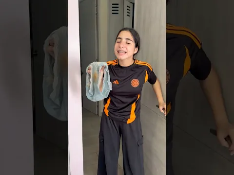 Le hizo esto a su hermana por una ropa
