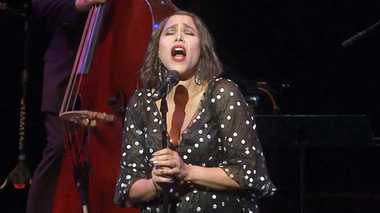 Sympathique (Je ne veux pas travailler) - Pink Martini ft. China Forbes | 2021 Sympathique (Je ne veux pas travailler) - Pink Martini ft. China Forbes | 2021