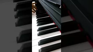 موسيقى هادئة حزينه نصف التفاح دندنها