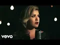 Download Lagu Kelly Clarkson - Wrapped in Red (Official Video)
