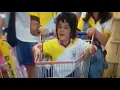 Os meninos seajamdo Pq poder levar tudo do mercado) cúmplices de resgates