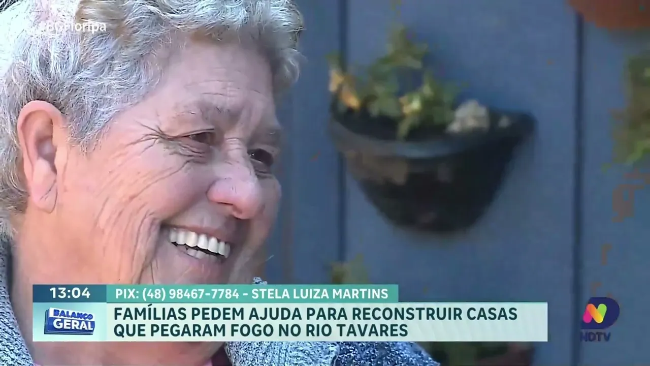 Famílias do Rio Tavares buscam ajuda após incêndio destruir duas casas