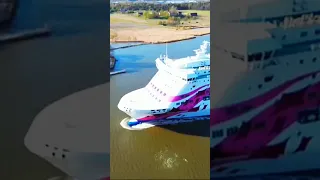 بغربة خلوني ونسوني 