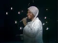 Aretha Franklin - I Say A Little Prayer: her very best performance!