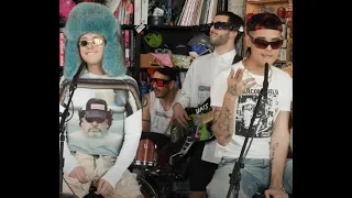 “LA QUE PUEDE, PUEDE” Ca7riel & Paco Amoroso (Tiny Desk Cropped Version)