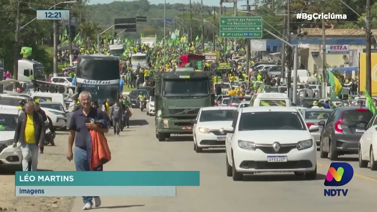 Milhares de pessoas participam de manifestações em Criciúma e Tubarão