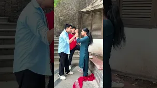 Amirjado ko sikhaya sabak