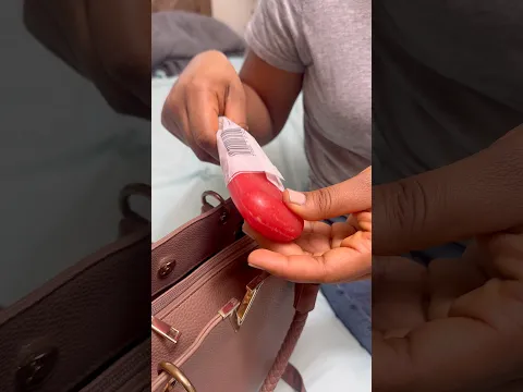Her Zipper Was Stuck And She Did This… 🤯 #asmr #lifehacks