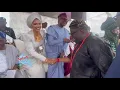 Lagu Aliko Dangote arriveert in Ile Ife met zijn dochter, terwijl de Ooni van Ife president John Maham...