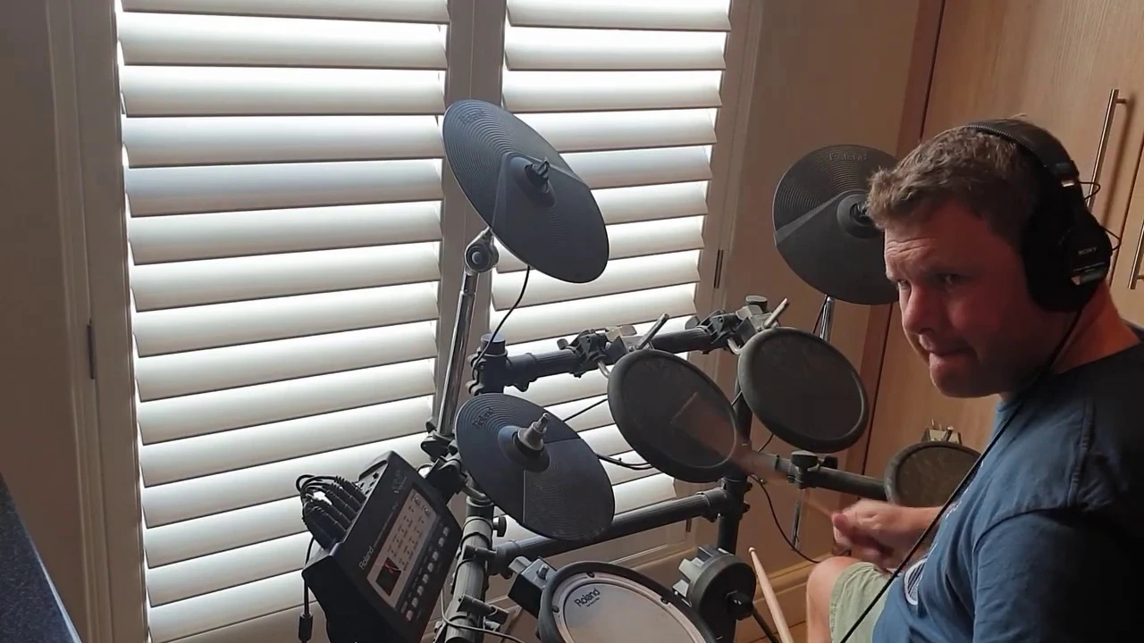 Drum Along - Bring die hoop weer terug - Jo Black Drum Along - Bring die hoop weer terug - Jo Black