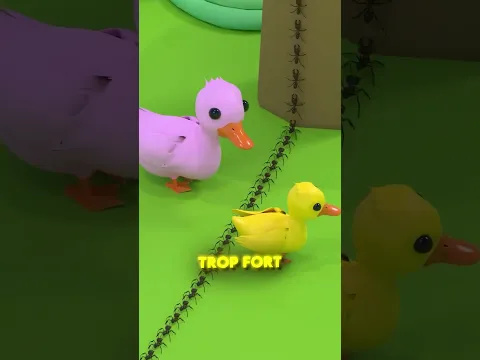UN OISEAU MONSTRE ATTAQUE LES FOURMIS MAIS ELLE INTERVIENT ! 😱🐜