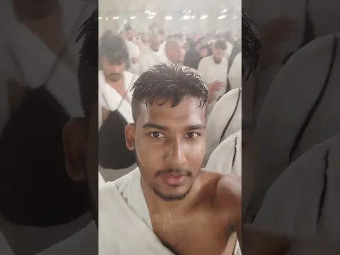 আলহামদুলিল্লাহ আজকে মক্কাতে অনেক বৃষ্টি হয়েছে সবাই বৃষ্টিতে ভিজে তাওয়াফ করছে