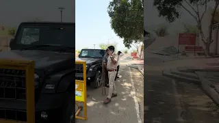 गाड़ी में निकले CID ऑफिसर 😱