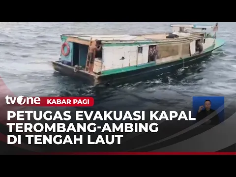 Evakuasi 10 Penumpan Kapal Terombang-ambing di Laut