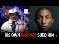 Lagu PHARRELL WILLIAMS ONTMASKERD DOOR ZIJN EIGEN PARTNER (30 JAAR LEUGENS)