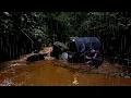 Download Lagu CAMPING HEAVY RAIN‼️ Diguyur Hujan Deras Saat Membuat Shelter di Tepi Sungai