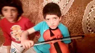 اول مرة ولدي يمس الكامنجا 