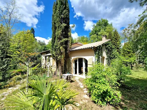 Download MP3 Charming bungalow for sale close to Bergerac, Dordogne, France - Ref. BVI74112