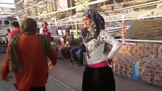 رقص محجبة في مركب النيل دندنها