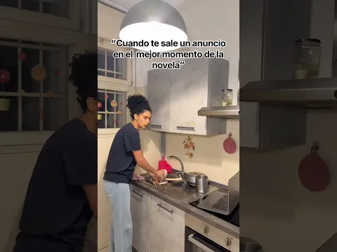 Cuando te sale el anuncio en el mejor momento de la novela 🌚 #humor #comedia
