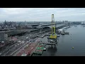 Download Lagu Het NACO-huisje wordt op zijn plek gezet.