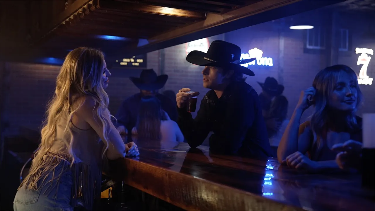 Randall King - You In A Honky Tonk (Official Music Video) Randall King - You In A Honky Tonk (Official Music Video)
