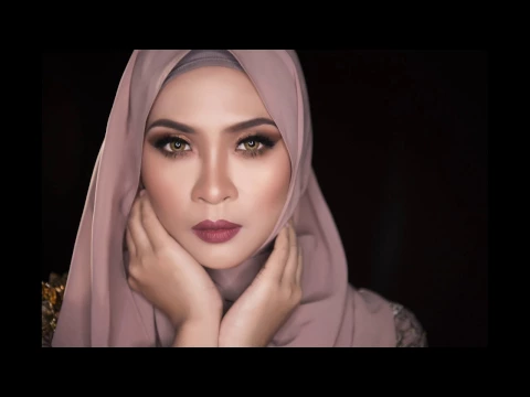 Download MP3 Terus Mencintai Siti Nordiana( Official lyrics video)