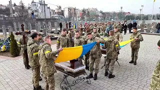 Download Ukraine Soldier's Military Funeral Honors with Bugle Calls and National Anthem MP3